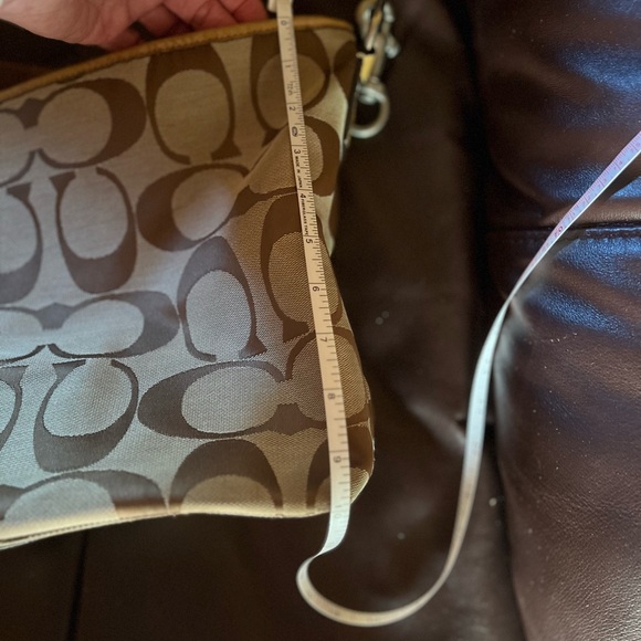 COACH Signature C Design Leather Trimmed Bucket Bag/Purse, Excellent condition. - Picture 8 of 11